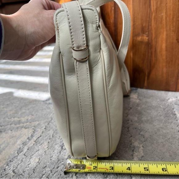 Vintage Etienne Aigner Bags Classics Ivory Crossbody Shoulder With Mirror - Picture 4 of 10